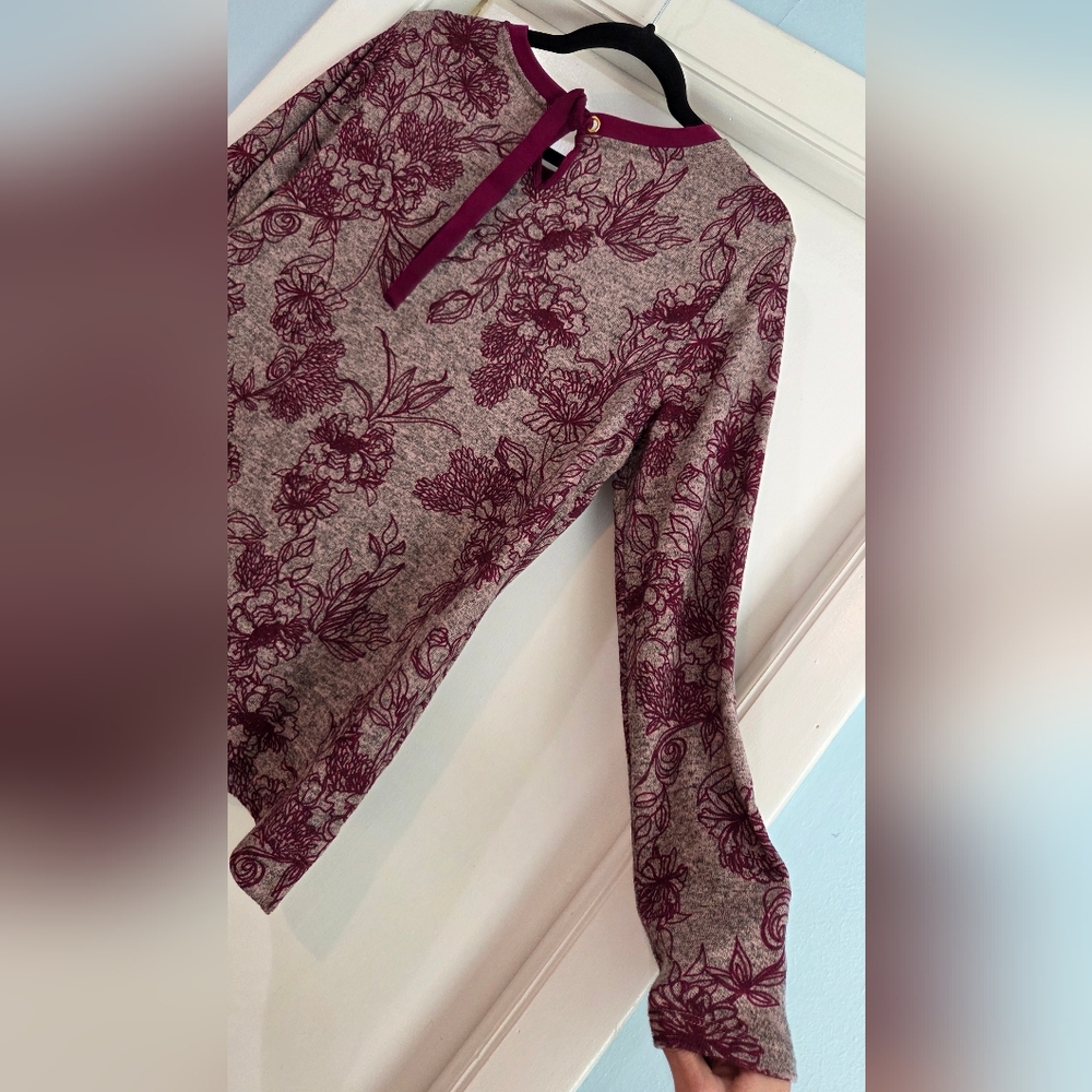 Women's St. John's Bay Pullover Sweater in Gray and Burgundy, Size M - Picture 12 of 14